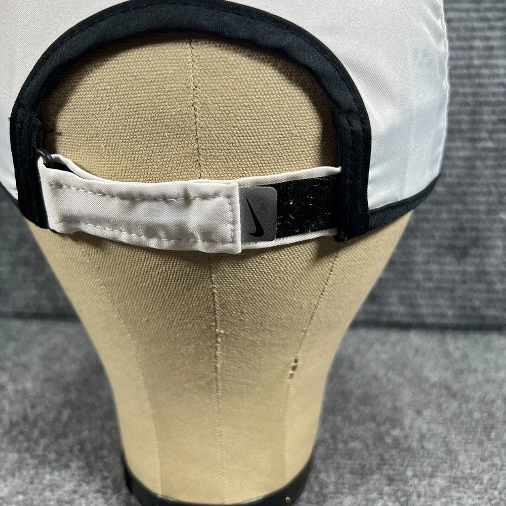 Nike Featherlight Hat Cap Womens White Adjustable Strap‎ Back Running Dri Fit